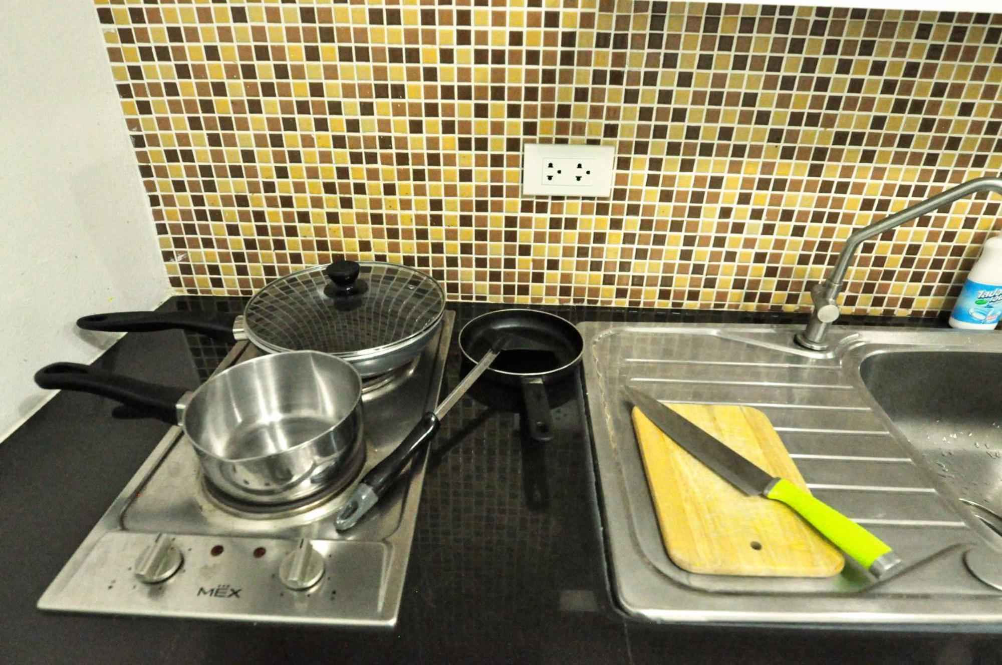 Baan Sabai Rama IV Apartment Bangkok Ngoại thất bức ảnh